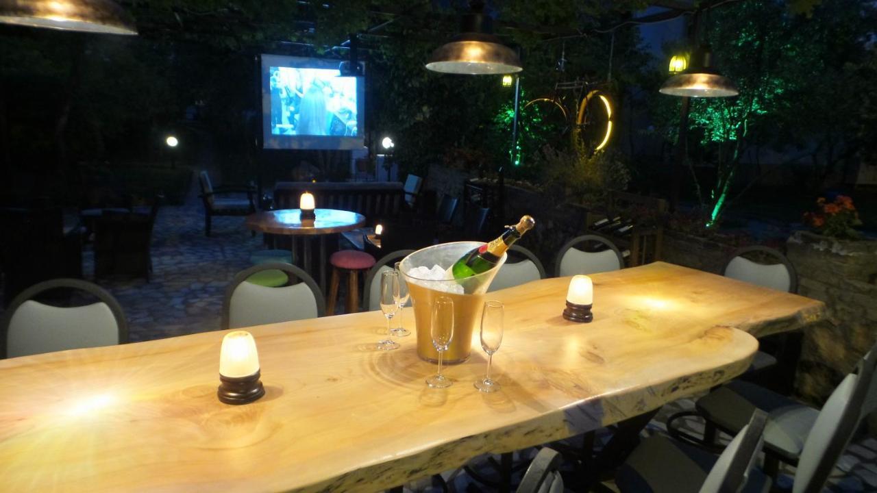 Native Hotel ออวาจิค ภายนอก รูปภาพ
